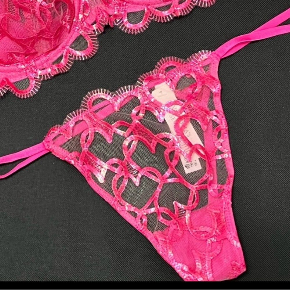 $3̶0̶ NWT  Victoria’s Secret Pink Hearts Panty